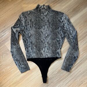 Vintage Cache Velvet Snakeskin Mock Neck Bodysuit Black Gray M